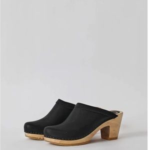 No. 6 Old School High Heel Clog, black, size 38